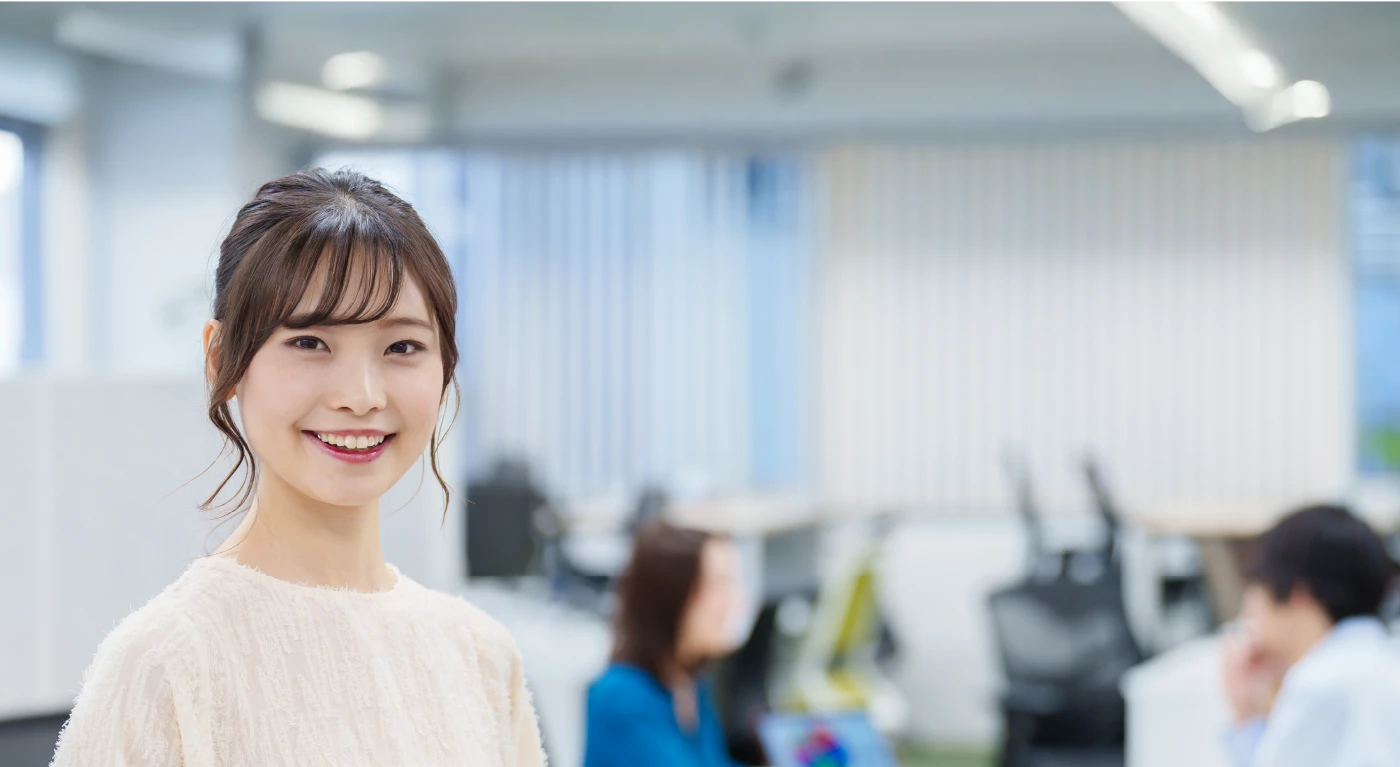 新卒用社員インタビュー背景画像